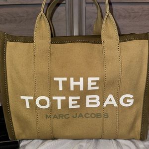 Marc jacobs tote medium